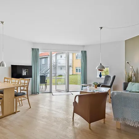 Sopark Lejl, 27 Apartment